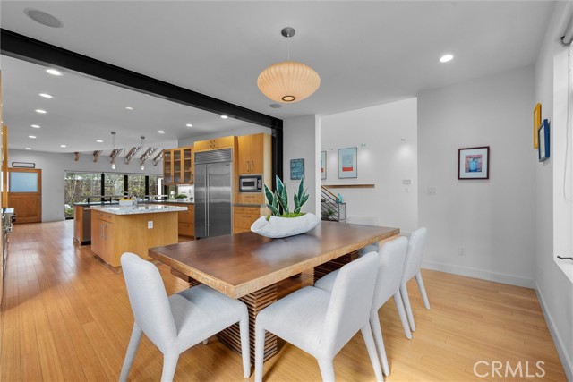 Detail Gallery Image 10 of 51 For 1635 19th St, Manhattan Beach,  CA 90266 - 6 Beds | 4 Baths