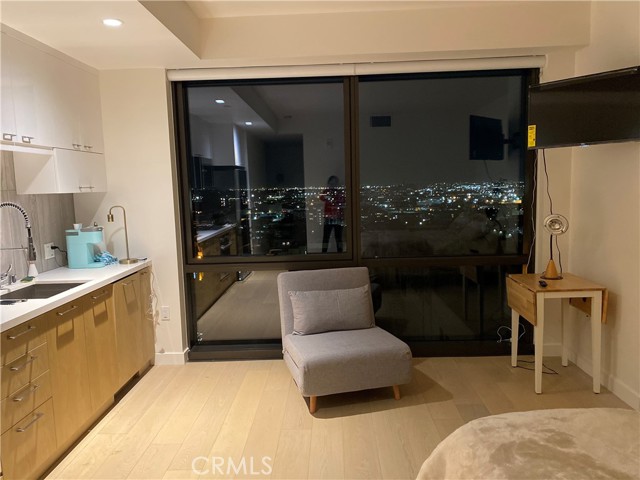 Detail Gallery Image 21 of 27 For 400 S Broadway #1813,  Los Angeles,  CA 90013 - 1 Beds | 1 Baths