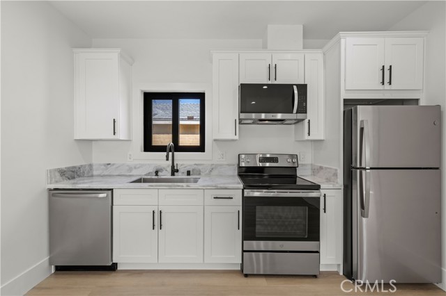 Detail Gallery Image 6 of 16 For 16245 1/2 Chatsworth St, Granada Hills,  CA 91344 - 1 Beds | 1 Baths