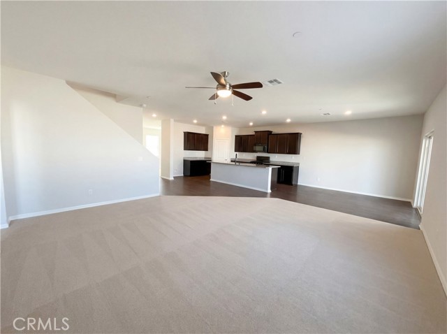 Detail Gallery Image 11 of 25 For 16818 Desert Willow, Victorville,  CA 92394 - 5 Beds | 3 Baths