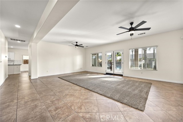 11515 Regarse, Bakersfield CA: https://media.crmls.org/medias/478d6f27-8699-49c7-8903-96cf0cf43cf8.jpg