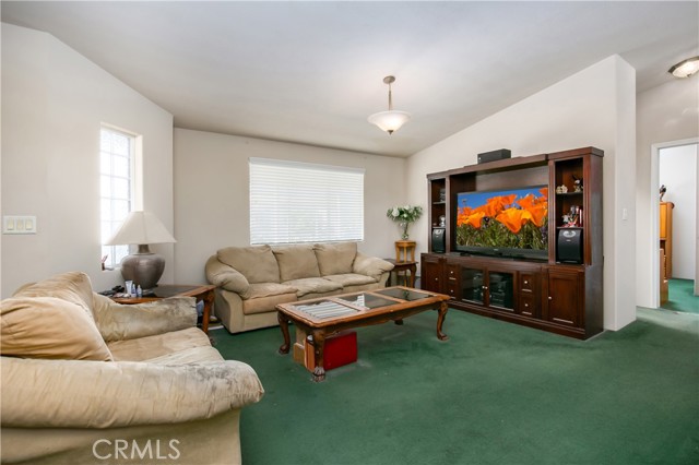 Detail Gallery Image 4 of 19 For 40701 Rancho Vista Bld #3,  Palmdale,  CA 93551 - 3 Beds | 2 Baths