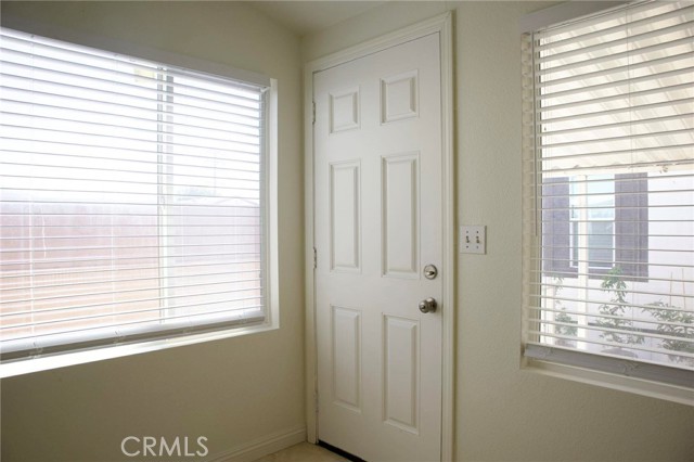 Detail Gallery Image 5 of 24 For 323 N Euclid St, Sp 65 #65,  Santa Ana,  CA 92703 - 4 Beds | 2 Baths