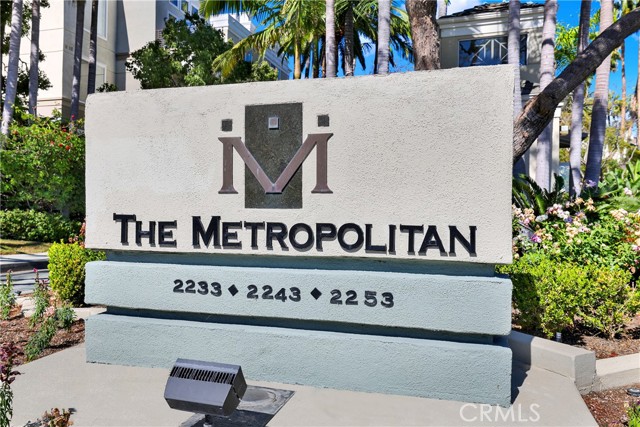 Detail Gallery Image 3 of 38 For 2253 Martin #410, Irvine,  CA 92612 - 1 Beds | 1 Baths