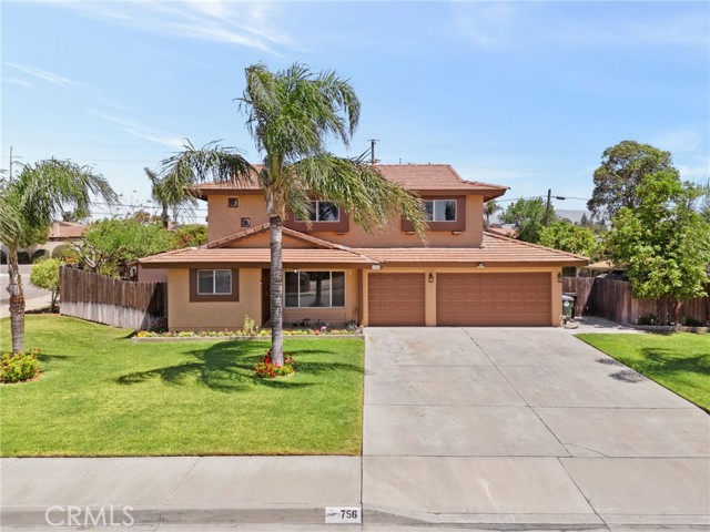 Detail Gallery Image 1 of 39 For 756 W Fontlee Ln, Rialto,  CA 92376 - 4 Beds | 2/1 Baths