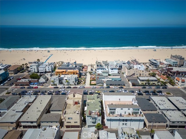 302 Hermosa Ave, Hermosa Beach, California 90254, 3 Bedrooms Bedrooms, ,2 BathroomsBathrooms,Residential,Sold,Hermosa Ave,SB22170043