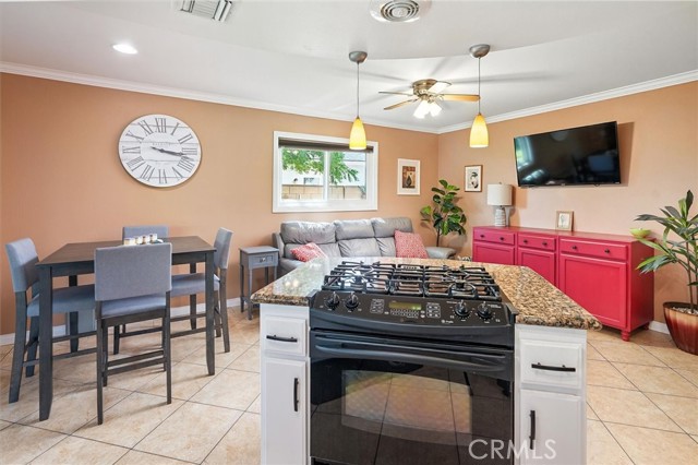 19654 Delight Street, Canyon Country CA: https://media.crmls.org/medias/479287d4-a124-419f-a1ea-711662fc64bc.jpg