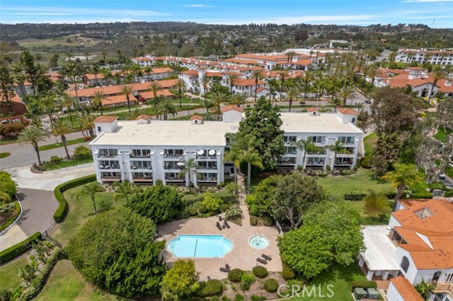 2005 Costa Del Mar RD, Carlsbad CA: https://media.crmls.org/medias/4793ba45-06f6-4731-b1b5-8a2f41a27c9f.jpg