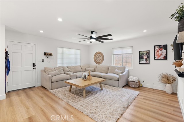 10171 Kukui Drive, Huntington Beach CA: https://media.crmls.org/medias/4793faa2-2172-4c8f-8506-d1ef5e34352c.jpg