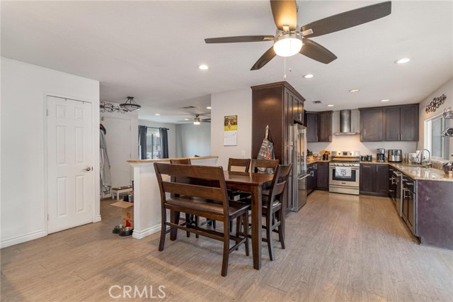 1911 E Boca Raton Court, Ontario CA: https://media.crmls.org/medias/479486c9-98d4-45a3-9d5f-dbd78741463a.jpg
