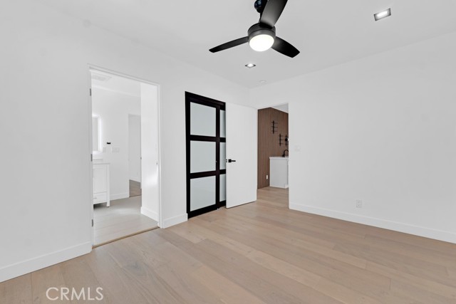 Detail Gallery Image 22 of 54 For 4941 Hesperia Ave, Encino,  CA 91316 - 5 Beds | 4 Baths