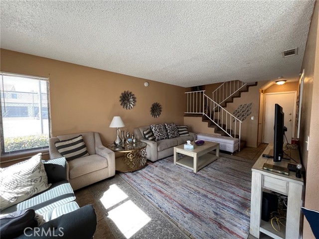 Detail Gallery Image 7 of 26 For 9250 Citrus Ave. #E,  Fontana,  CA 92335 - 2 Beds | 2 Baths