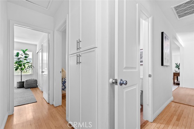 Detail Gallery Image 25 of 68 For 6454 Baird Ave, Reseda,  CA 91335 - 4 Beds | 2/1 Baths