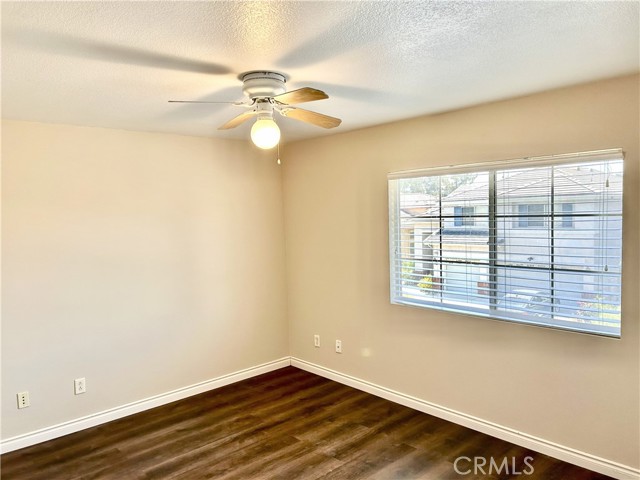 Detail Gallery Image 11 of 15 For 3152 Tecopa Springs Lane, Simi Valley,  CA 93063 - 4 Beds | 2/1 Baths