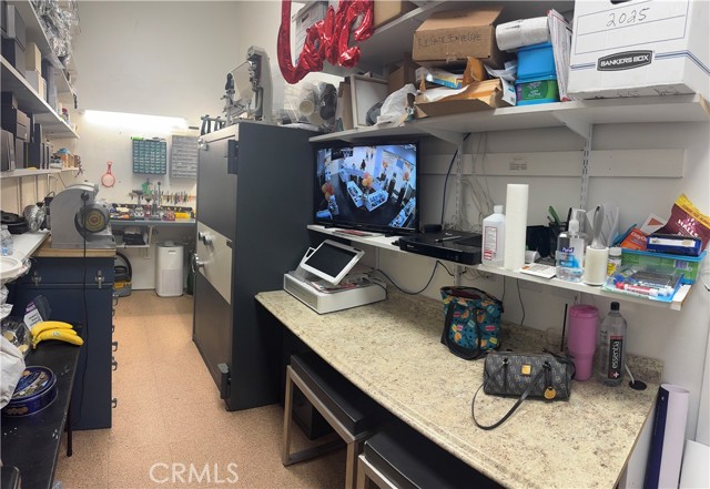 217 Stonewood Street, Downey CA: https://media.crmls.org/medias/47970a23-5c23-4380-96a0-0dfbb6ba4bcb.jpg