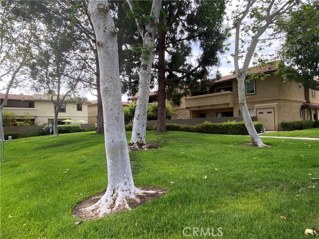 Detail Gallery Image 6 of 29 For 21296 Tupelo Ln #6,  Lake Forest,  CA 92630 - 2 Beds | 2 Baths