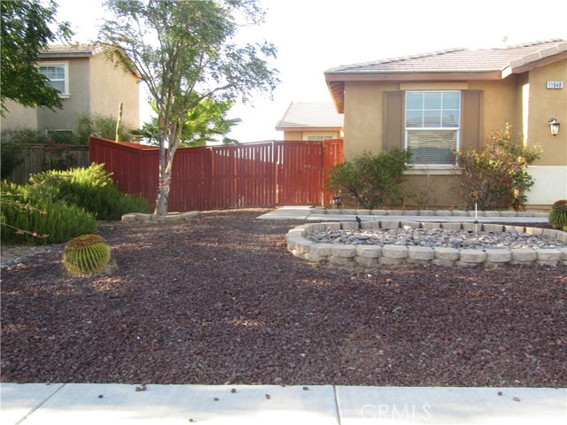 Detail Gallery Image 5 of 28 For 11848 Justine Way, Adelanto,  CA 92301 - 4 Beds | 3 Baths