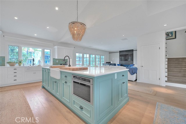 Detail Gallery Image 11 of 59 For 5590 E the Toledo, Long Beach,  CA 90803 - 4 Beds | 4 Baths