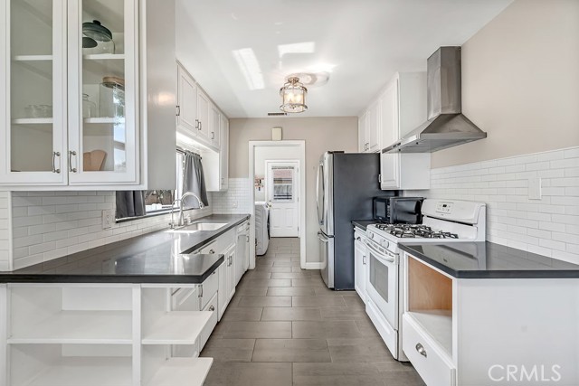 Detail Gallery Image 14 of 41 For 13627 De Alcala, La Mirada,  CA 90638 - 3 Beds | 2 Baths