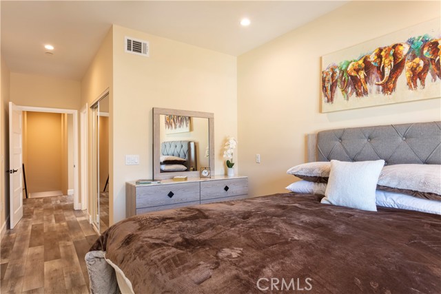 Detail Gallery Image 18 of 27 For 3236 Royal Oaks Dr #2,  Thousand Oaks,  CA 91362 - 3 Beds | 2/1 Baths
