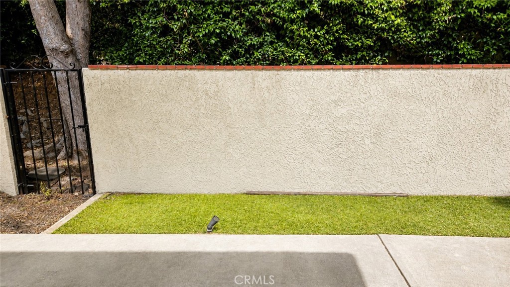 https://media.crmls.org/medias/479921ca-62b7-4de5-9db8-7f9b3aec1dbf.jpg?preset=X-Large
