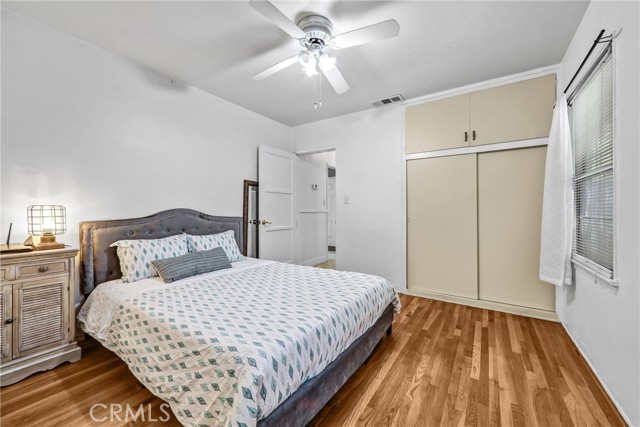 2451 Graydon Avenue, Monrovia CA: https://media.crmls.org/medias/47996357-d4af-464e-8b01-a6760d514d75.jpg