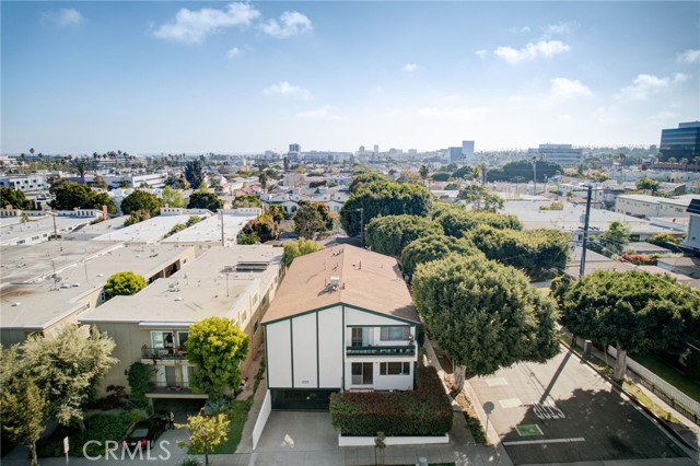 Detail Gallery Image 31 of 36 For 1304 Berkeley St #3,  Santa Monica,  CA 90404 - 4 Beds | 2 Baths