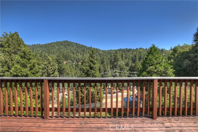 489 Dorn Drive, Crestline CA: https://media.crmls.org/medias/479a25e5-c7de-46bc-9dc3-f2a47423db30.jpg