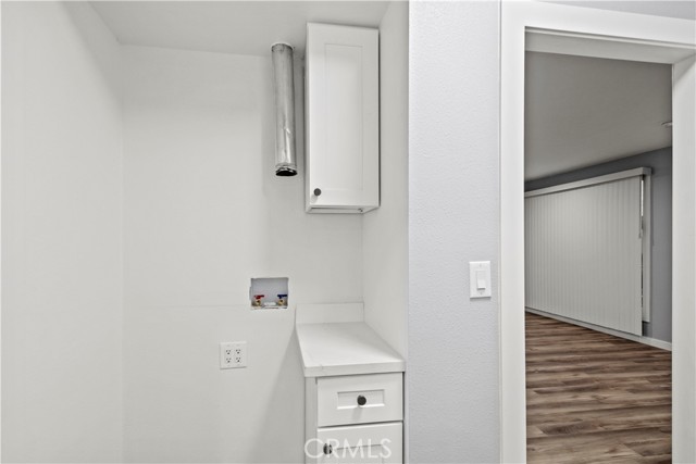 Detail Gallery Image 15 of 28 For 8430 Barnsley Ave, Los Angeles,  CA 90045 - – Beds | – Baths