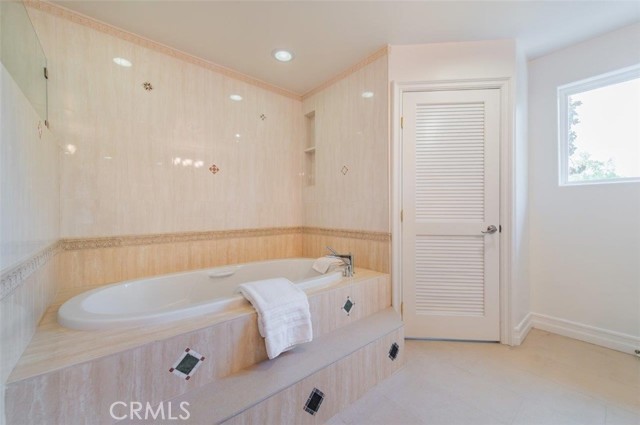 801 S Michillinda Avenue, Pasadena CA: https://media.crmls.org/medias/479bec41-0d9b-43ab-8e97-94b5fc55744b.jpg