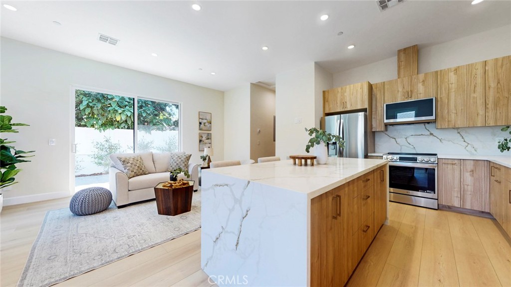 479C7Dd4 1883 4275 B6Fb 7E21Ae522Da4 421 N Catalina Street, Burbank, Ca 91505 &Lt;Span Style='BackgroundColor:transparent;Padding:0Px;'&Gt; &Lt;Small&Gt; &Lt;I&Gt; &Lt;/I&Gt; &Lt;/Small&Gt;&Lt;/Span&Gt;