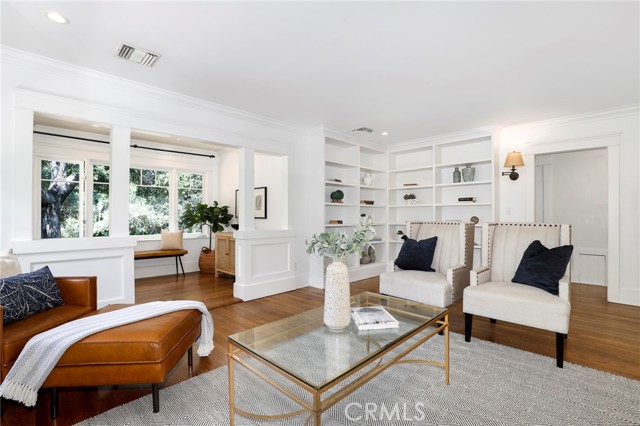 802 S Arroyo Boulevard, Pasadena CA: https://media.crmls.org/medias/479cdf59-70d5-42dc-a2d7-5debf79f104c.jpg
