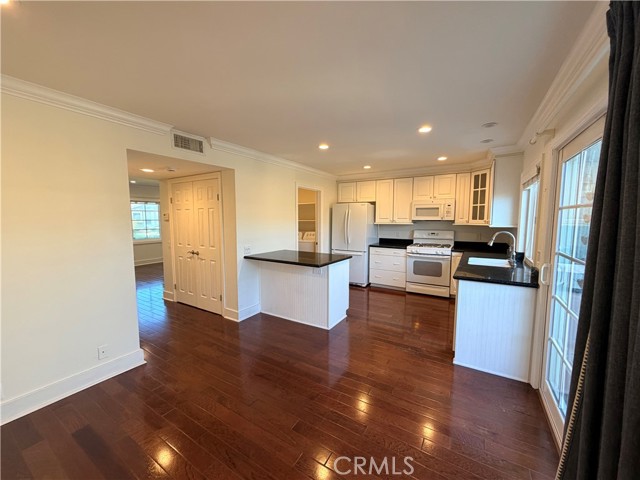 Detail Gallery Image 6 of 18 For 58 Eagle Run, Irvine,  CA 92614 - 3 Beds | 1/1 Baths