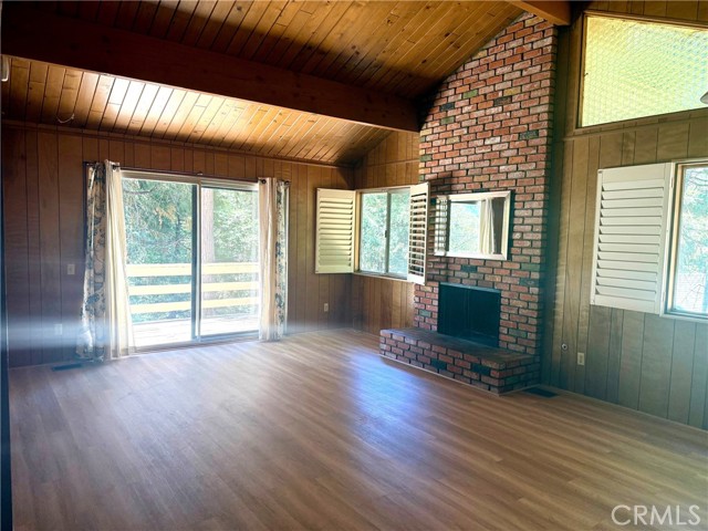 486 Wylerhorn Drive, Crestline CA: https://media.crmls.org/medias/479d8a6c-8f80-4862-9e0c-d9067b48482f.jpg
