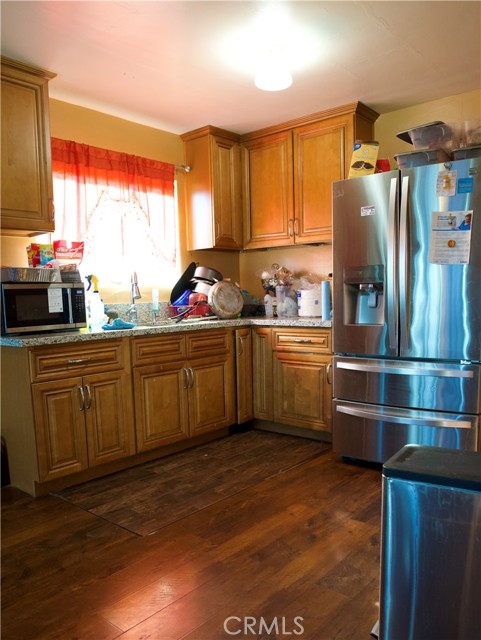 998 W 10th Street, San Bernardino CA: https://media.crmls.org/medias/479daaf4-5939-456e-9d15-69ca39278161.jpg