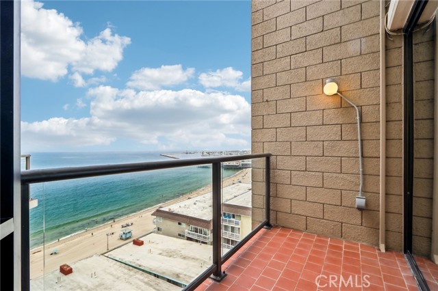 531 Esplanade, Redondo Beach, California 90277, 2 Bedrooms Bedrooms, 0 ,1 BathroomBathrooms,Residential,For Sale,Esplanade,0,PW26154247