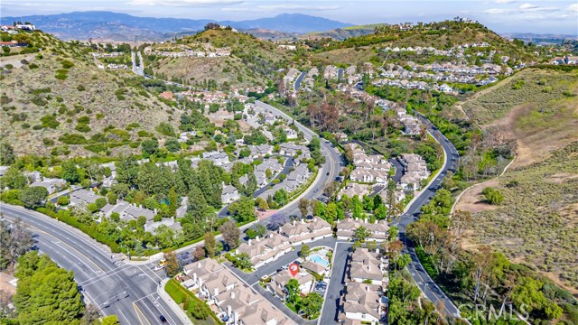 5847 E Rocking Horse Way, Orange CA: https://media.crmls.org/medias/479dd21d-e91e-48e8-a184-3f48e1d37a08.jpg