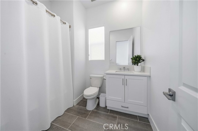 Detail Gallery Image 23 of 69 For 27516 Golden Currant Pl, Valencia,  CA 91381 - 4 Beds | 4/1 Baths