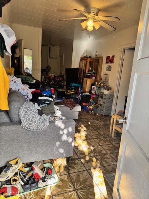 6208 Santa Fe, Huntington Park CA: https://media.crmls.org/medias/479f58aa-60c3-4826-b82a-5abdd427c518.jpg