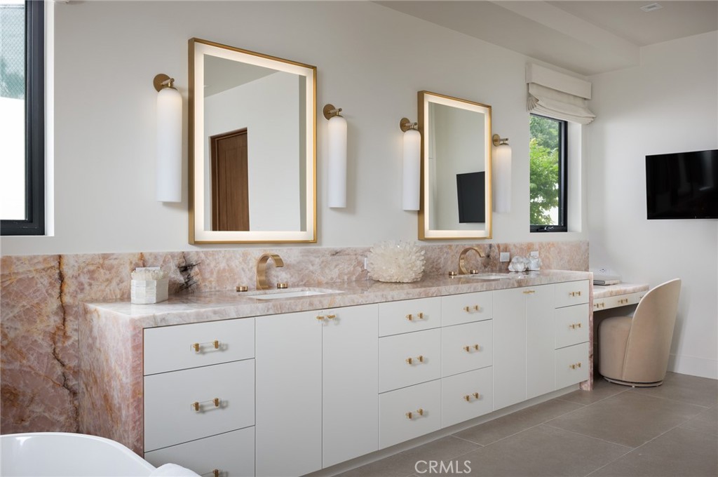 MLS #OC26133766 image #28