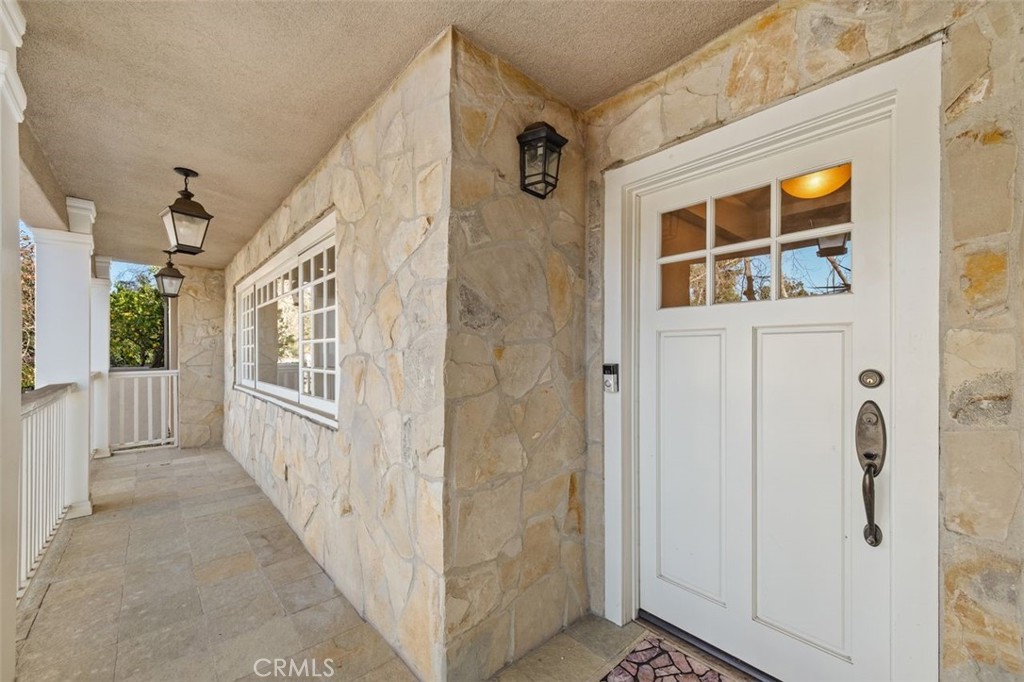 12191 Laurel Terrace DriveStudio City img 1