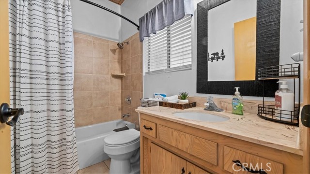 613 E Victoria Court, Lake Arrowhead, CA 92352