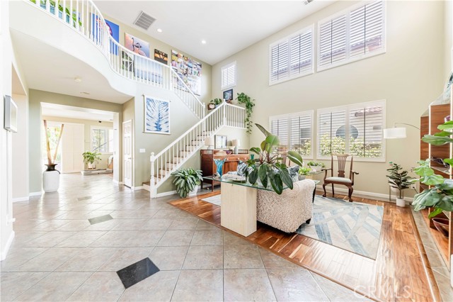 17 Ponte Brava, Lake Elsinore CA: https://media.crmls.org/medias/47a1c756-10ed-423f-890b-94de73cd792d.jpg