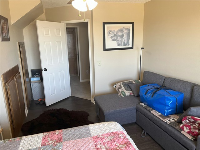 Detail Gallery Image 23 of 38 For 984 Pinon Rd, Pinon Hills,  CA 92372 - 3 Beds | 2/1 Baths