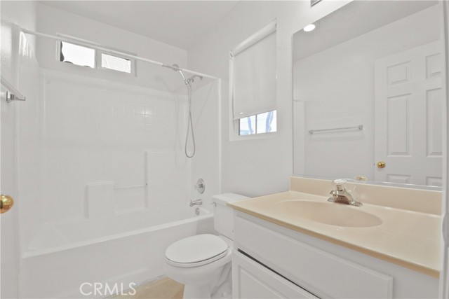 Detail Gallery Image 17 of 24 For 8910 Newcastle, Hesperia,  CA 92344 - 4 Beds | 3 Baths