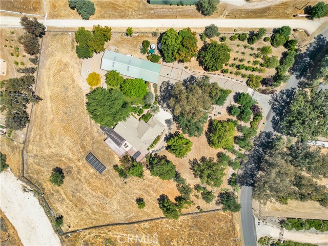 4525 Buena Vista Drive, Paso Robles CA: https://media.crmls.org/medias/47a2e986-de79-4bb6-954b-70684f2f9d3a.jpg