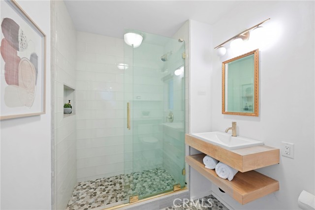 Detail Gallery Image 23 of 46 For 31161 Holly Dr, Laguna Beach,  CA 92651 - 5 Beds | 2/1 Baths