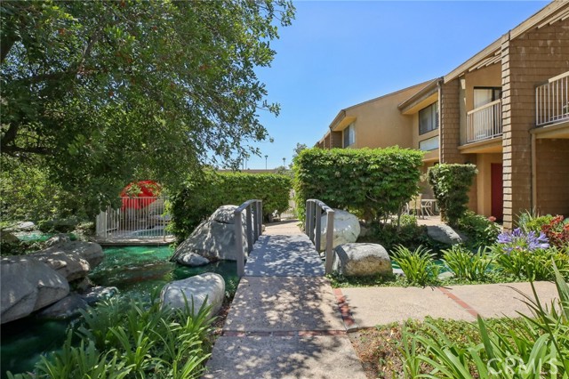 1675 W Lambert Road, La Habra CA: https://media.crmls.org/medias/47a33f06-fe77-4ea6-af71-f6b2bac90b37.jpg