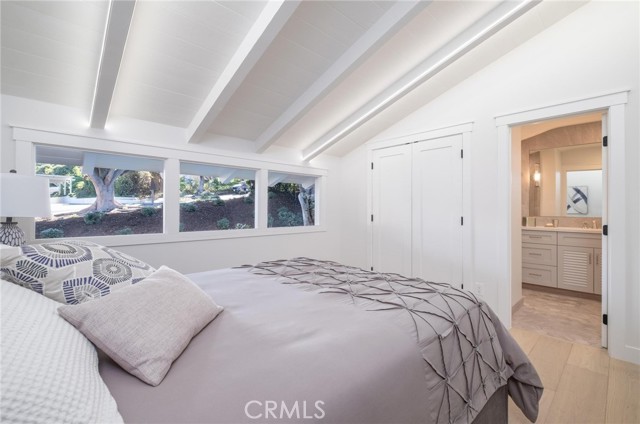 Detail Gallery Image 10 of 40 For 5353 Middlecrest Rd, Rancho Palos Verdes,  CA 90275 - 4 Beds | 4 Baths