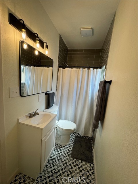 222 W Rice Street, Blythe CA: https://media.crmls.org/medias/47a44e87-9a7e-4294-8a58-bf5a97ebe21f.jpg